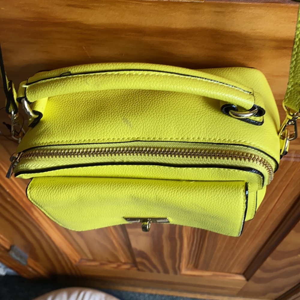 Crossbody - Picture 2 of 4